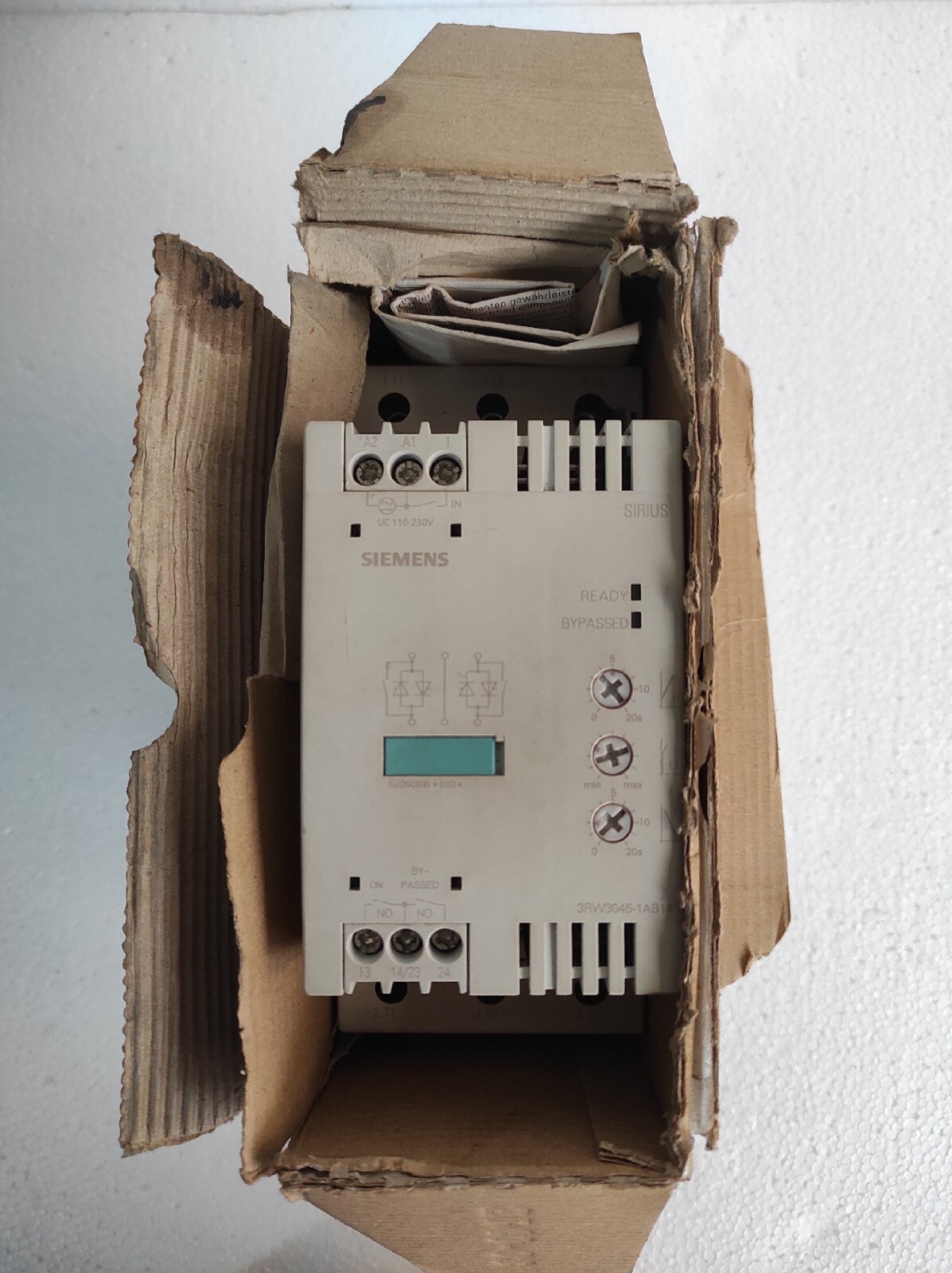 Siemens 3rw3045-1ab14 / 3RW3045-1AB14 Soft Starter
